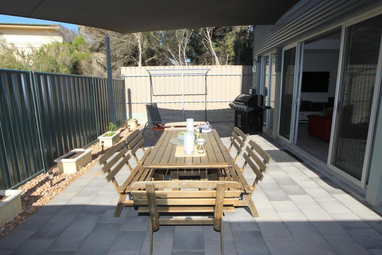 Elandra Holiday Home Moana Exterior photo